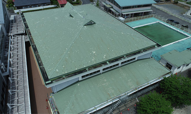 K小学校屋内運動場【横葺き】タイマルーフM型