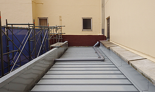 ホテルI【縦葺き】スタンディングロック