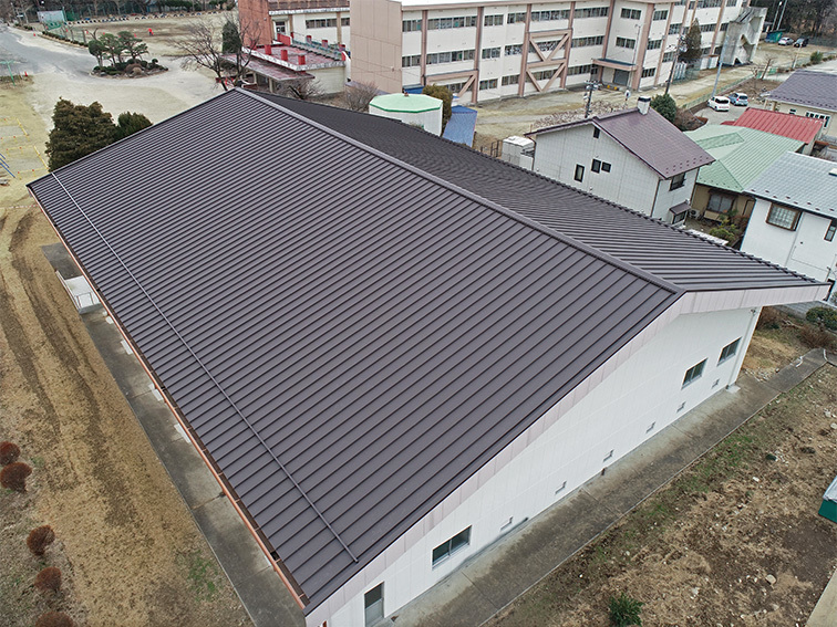 K小学校体育館【縦葺き】富士ライン55