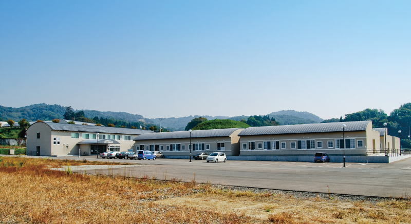 つるが松窪病院  【縦葺き】スタンディングロック