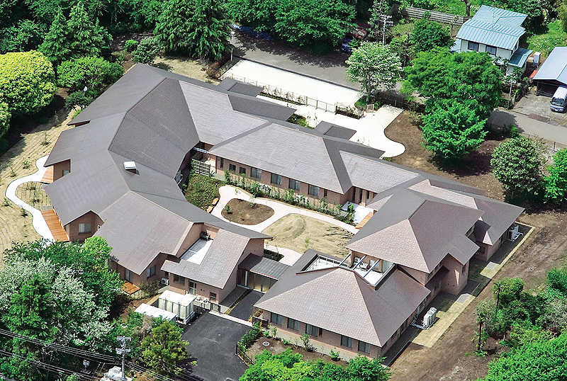 某修道院   【横葺き】銅板カナメ一文字葺き