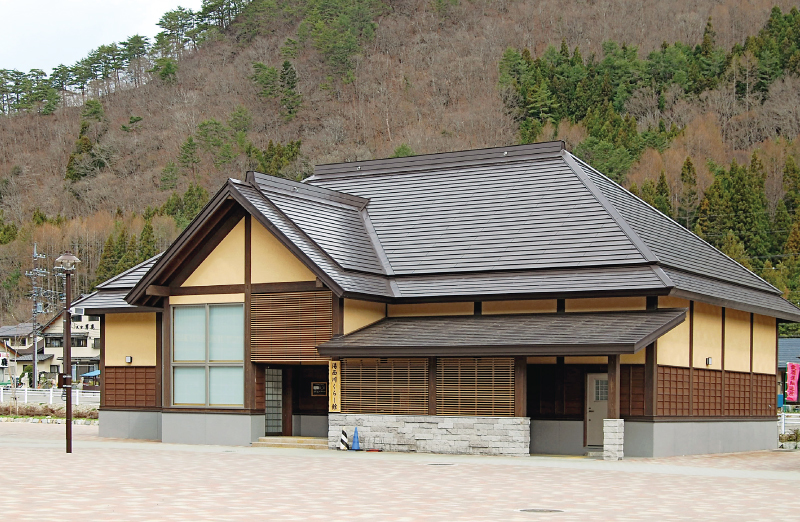 湯西川くらし館  【横葺き】カナディー　システムVi工法