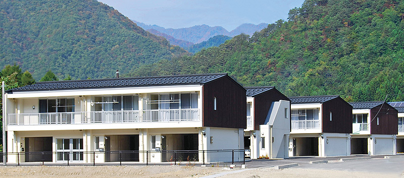 湯西川教員住宅  【縦葺き】スタンディングロック