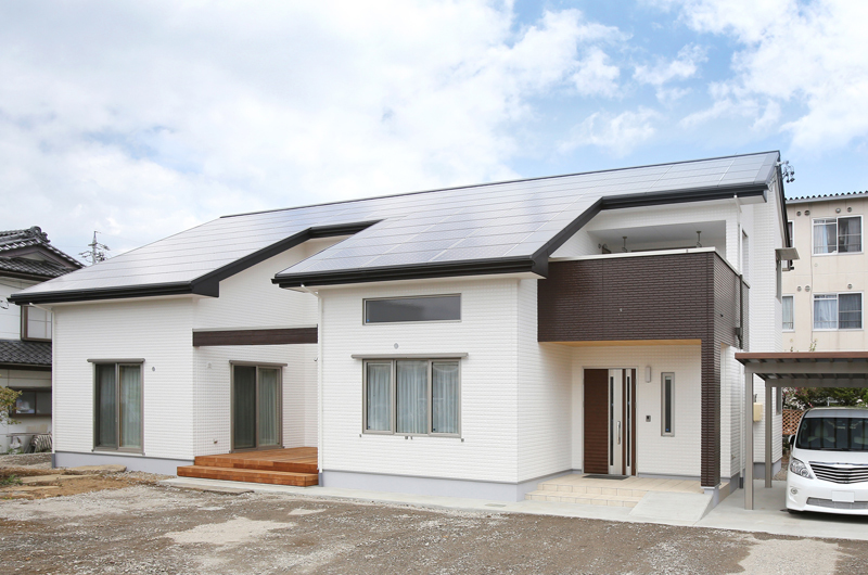 F邸  【太陽光発電】カナメソーラールーフ