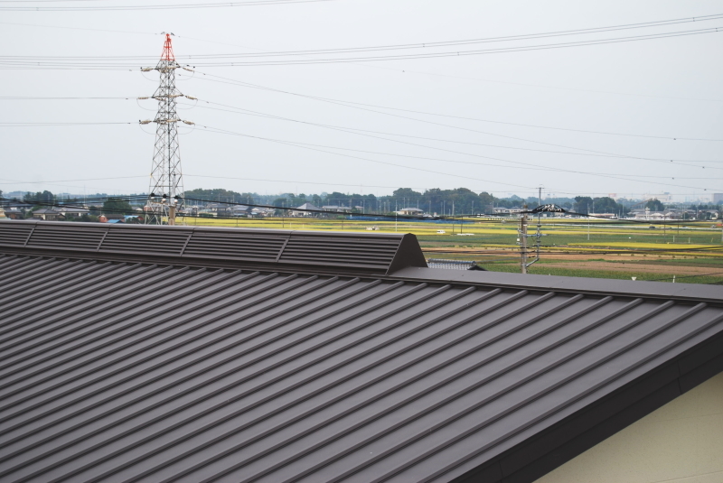 熊谷市立江南北小学校屋内運動場  【縦葺き】フリーハットⅡ型