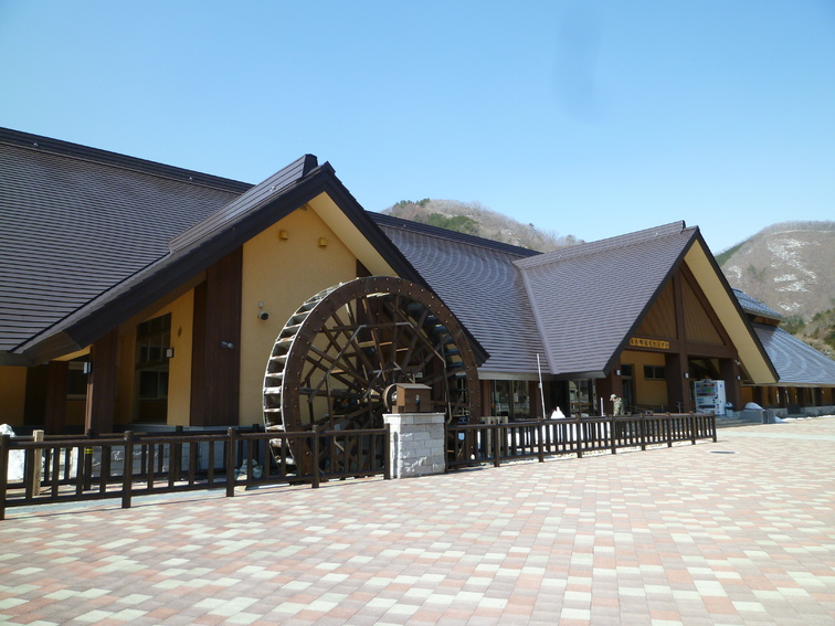 湯西川　水の郷  【横葺き】カナディー　システムVi工法