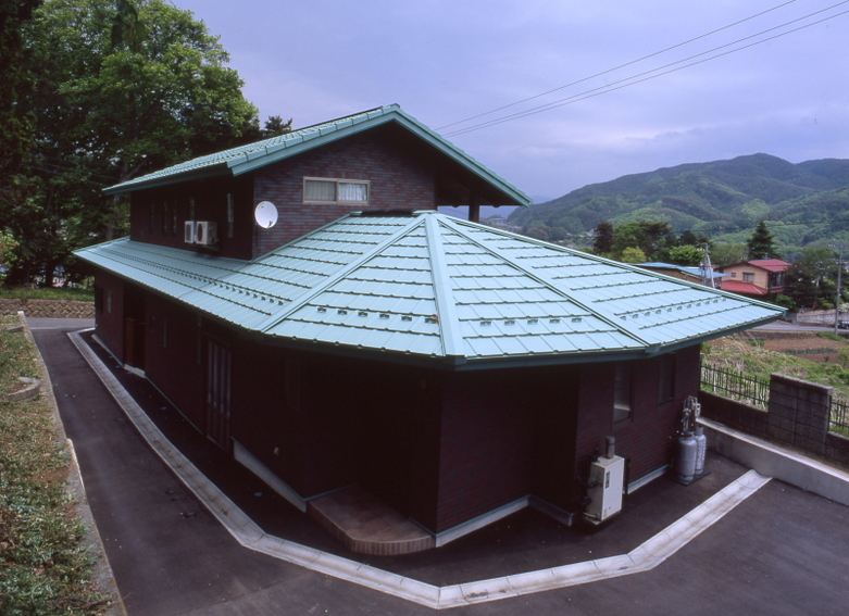 某別荘  【金属瓦】洋瓦王