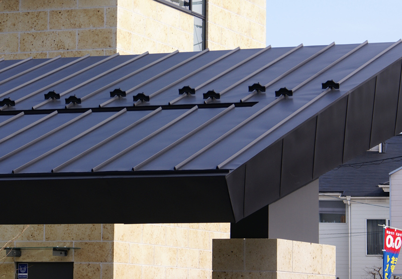 栃木信用金庫　桜通り支店  【縦葺き】スタンディングロック