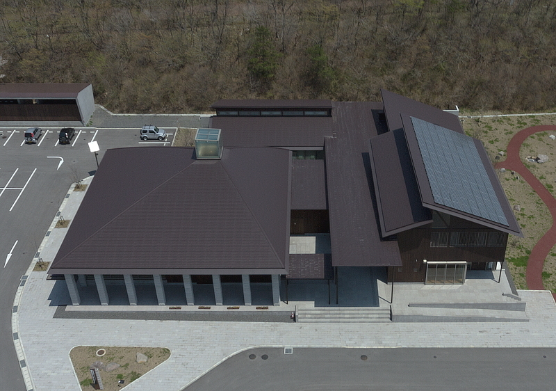 日光国立公園那須高原  ビジターセンター  【横葺き】タイマルーフM型