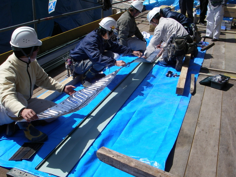 湯西川小中学校  【横葺き】タイマルーフＴ型