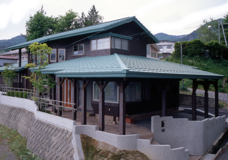 某別荘  【金属瓦】洋瓦王