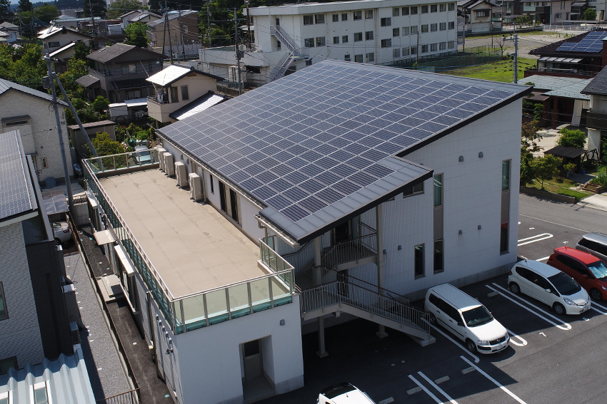 栃木防災【太陽光一体型屋根】カナメソーラールーフ