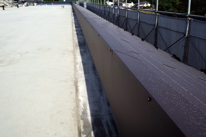 介護老人保健施設　葵の園【横葺き】タイマルーフM型