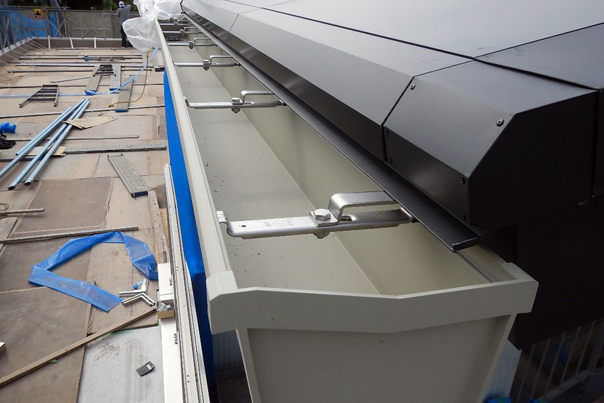 栃木防災【太陽光一体型屋根】カナメソーラールーフ