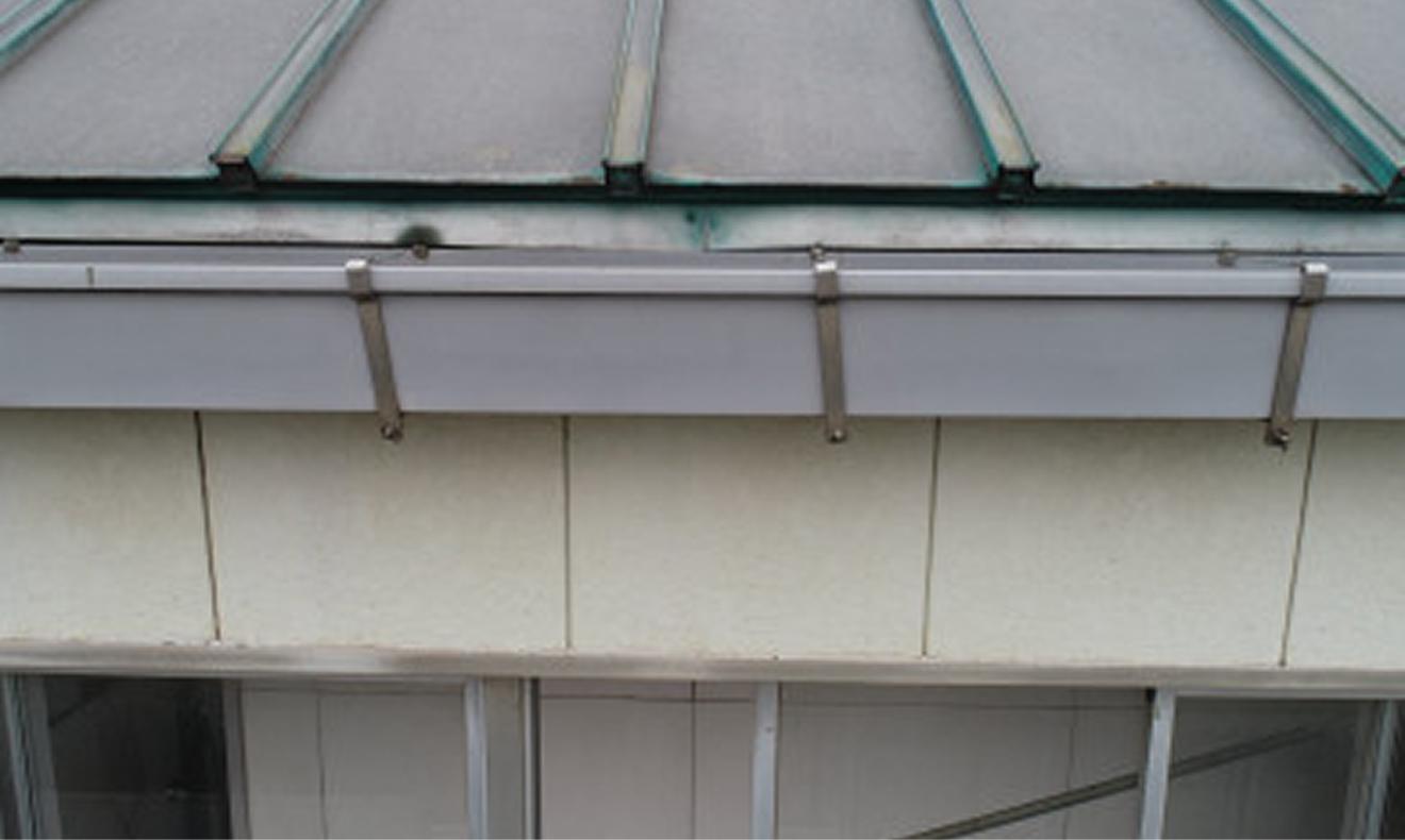 H小学校屋内運動場【縦葺き】スタンディングロック