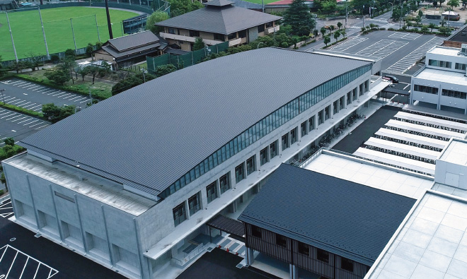 足利高等学校【縦葺き・横葺き・デザイン軒樋】スタンディングロック・カナディー・富士ライン・カナメシャープ樋