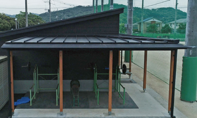 足利高等学校【縦葺き・横葺き・デザイン軒樋】スタンディングロック・カナディー・富士ライン・カナメシャープ樋