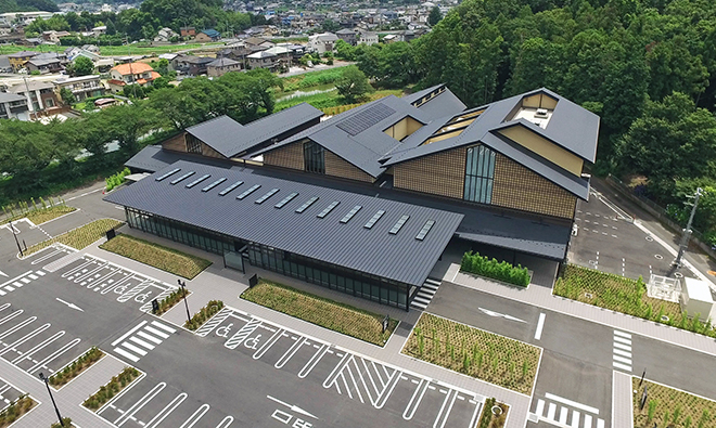 足利斎場【横葺き･縦葺き】タイマルーフM型･スタンディングロック